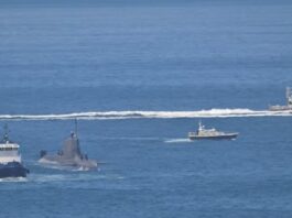 Spanish Civil Guard Approaches British Submarine in Gibraltar